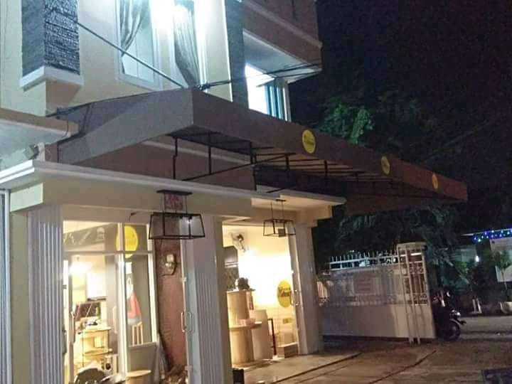 Canopy kain merupakan salah satu pilihan terbaik bagi Anda yang ingin mempercantik dan melindungi ruang luar rumah