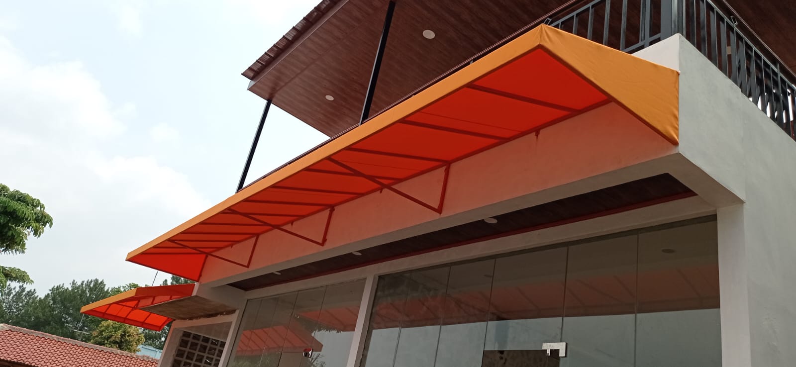 canopy kain jakarta pusat , di mana cuaca panas dan hujan bisa datang tanpa peringatan, penggunaan canopy kain) telah menjadi pilihan yang populer untuk memberikan perlindungan