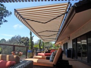 Awning Gulung Surabaya Desain Modern
